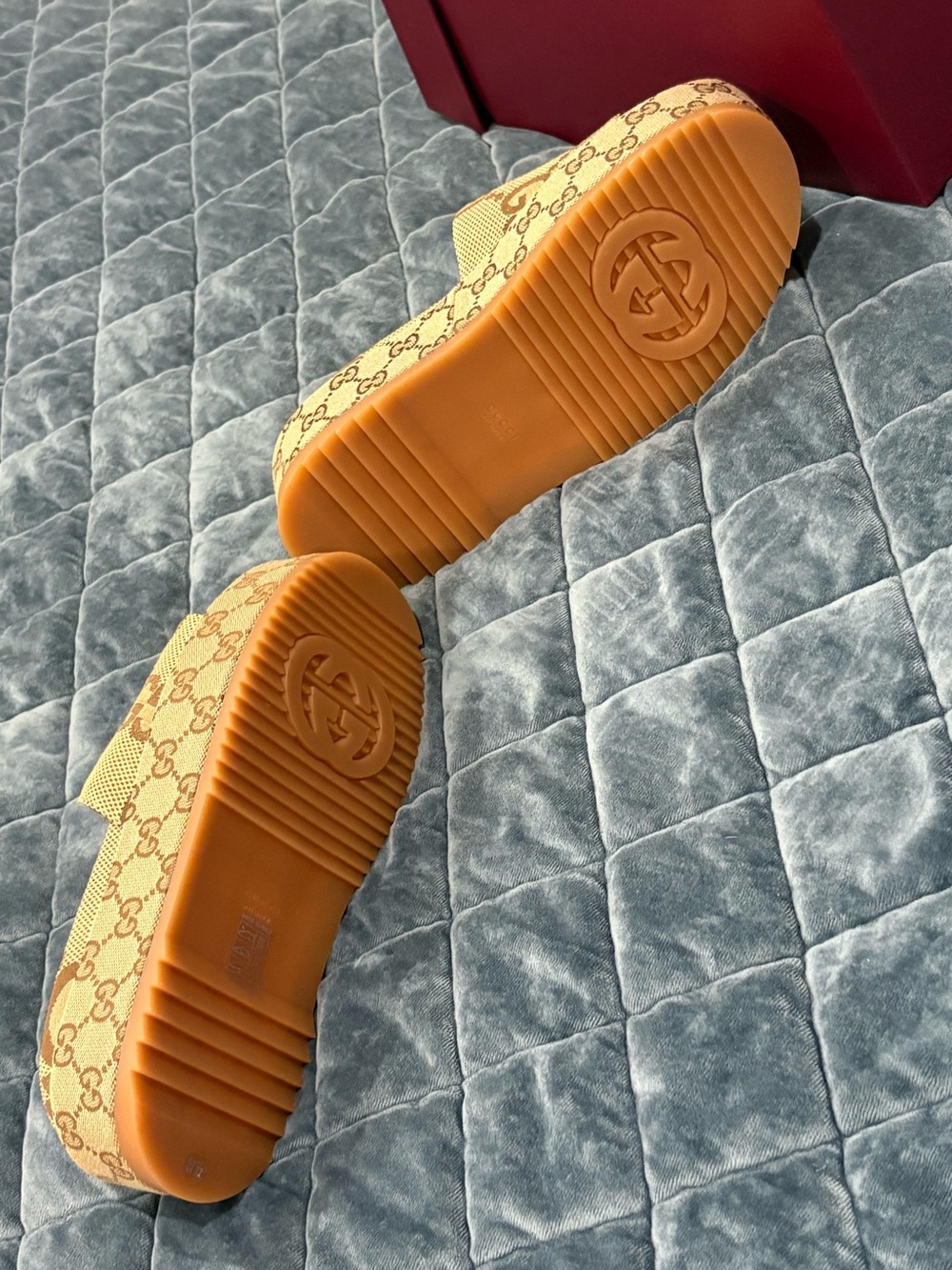 Women’s Gucci Platform Slide Sandal - Picture 7 of 7